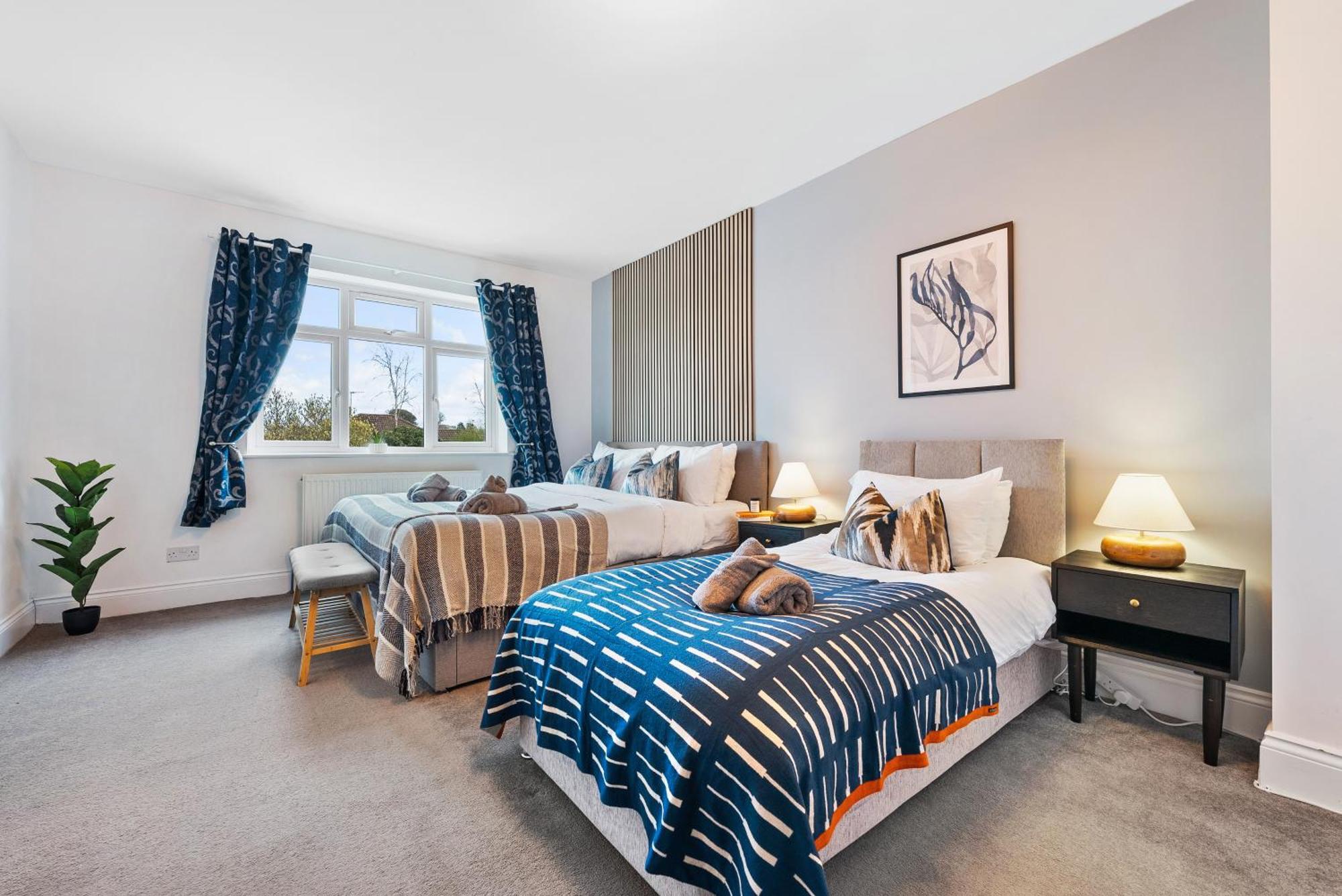 Long Term And Summer Special Offer! 5-Bedroom Spacious, Stunning Design, Sociable Areas & Cosy House Near South Downs Park, Sleeps 11 With Games Room, Private Parking And Garden- By Blue Puffin Stays Waterlooville Buitenkant foto