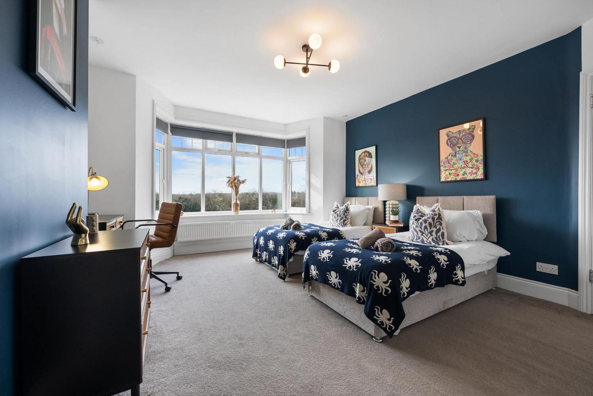Long Term And Summer Special Offer! 5-Bedroom Spacious, Stunning Design, Sociable Areas & Cosy House Near South Downs Park, Sleeps 11 With Games Room, Private Parking And Garden- By Blue Puffin Stays Waterlooville Buitenkant foto