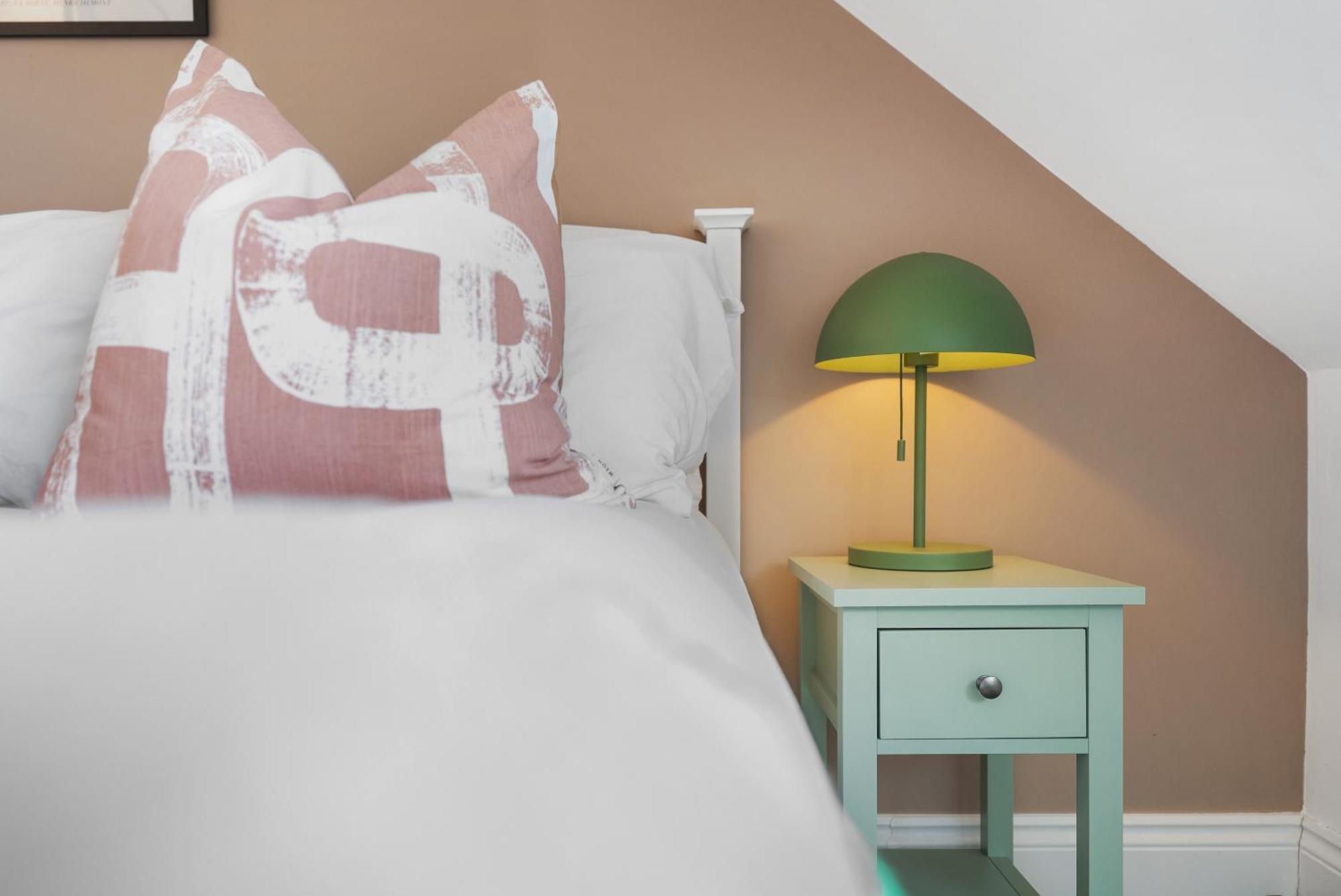 Long Term And Summer Special Offer! 5-Bedroom Spacious, Stunning Design, Sociable Areas & Cosy House Near South Downs Park, Sleeps 11 With Games Room, Private Parking And Garden- By Blue Puffin Stays Waterlooville Buitenkant foto