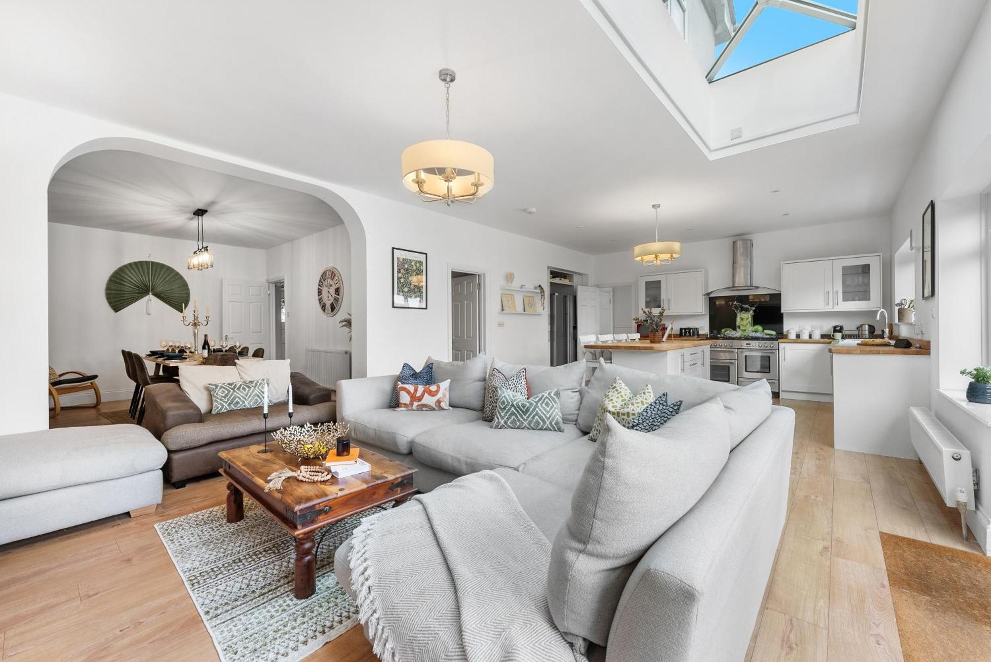 Long Term And Summer Special Offer! 5-Bedroom Spacious, Stunning Design, Sociable Areas & Cosy House Near South Downs Park, Sleeps 11 With Games Room, Private Parking And Garden- By Blue Puffin Stays Waterlooville Buitenkant foto